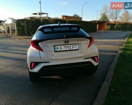 Белый Тойота C-HR, объемом двигателя 1.8 л и пробегом 31 тыс. км за 31000 $, фото 9 на Automoto.ua