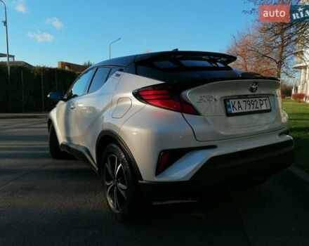 Белый Тойота C-HR, объемом двигателя 1.8 л и пробегом 31 тыс. км за 31000 $, фото 7 на Automoto.ua