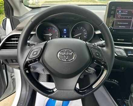 Белый Тойота C-HR, объемом двигателя 2 л и пробегом 25 тыс. км за 11000 $, фото 12 на Automoto.ua
