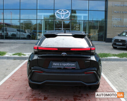 Тойота C-HR 2023 в Черкассах на Automoto.ua Белый Тойота C-HR, объемом двигателя 2 л и пробегом 18 тыс. км за 43173 $, фото 6 на Automoto.ua