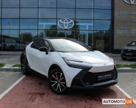 Тойота C-HR 2023 в Черкассах на Automoto.ua Белый Тойота C-HR, объемом двигателя 2 л и пробегом 18 тыс. км за 43173 $, фото 2 на Automoto.ua