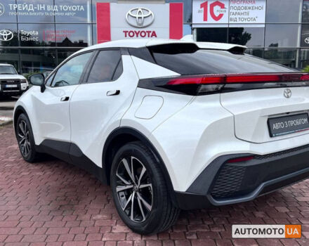 Белый Тойота C-HR, объемом двигателя 1.8 л и пробегом 7 тыс. км за 34500 $, фото 1 на Automoto.ua