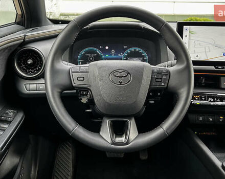 Білий Тойота C-HR, об'ємом двигуна 1.99 л та пробігом 17 тис. км за 43110 $, фото 12 на Automoto.ua