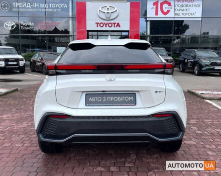 Белый Тойота C-HR, объемом двигателя 1.8 л и пробегом 7 тыс. км за 34500 $, фото 3 на Automoto.ua
