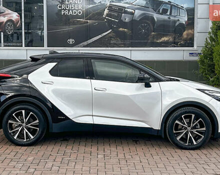 Білий Тойота C-HR, об'ємом двигуна 1.99 л та пробігом 17 тис. км за 43110 $, фото 3 на Automoto.ua
