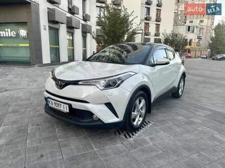 Білий Тойота C-HR, об'ємом двигуна 1.2 л та пробігом 146 тис. км за 15700 $, фото 1 на Automoto.ua