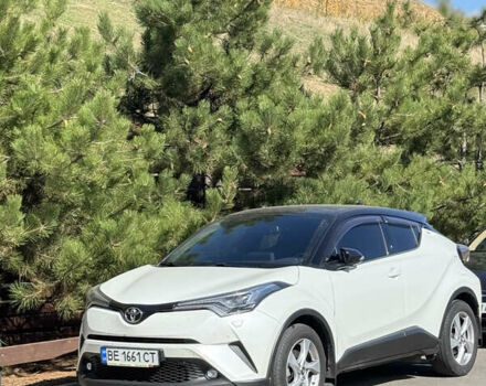Білий Тойота C-HR, об'ємом двигуна 1.2 л та пробігом 103 тис. км за 19500 $, фото 1 на Automoto.ua