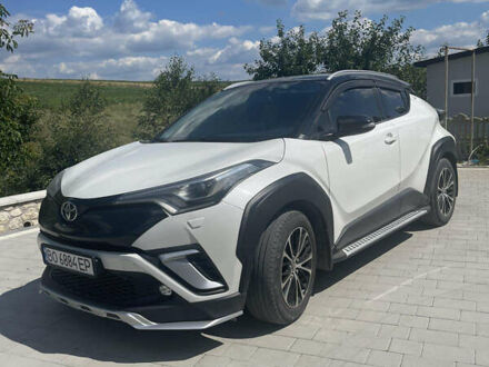 Тойота C-HR 2016 в Тернополе на Automoto.ua Белый Тойота C-HR, объемом двигателя 1.2 л и пробегом 76 тыс. км за 20000 $, фото 1 на Automoto.ua