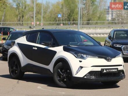 Белый Тойота C-HR, объемом двигателя 1.99 л и пробегом 88 тыс. км за 22900 $, фото 1 на Automoto.ua