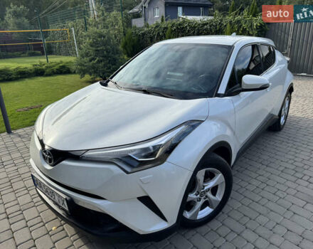 Білий Тойота C-HR, об'ємом двигуна 1.2 л та пробігом 140 тис. км за 20000 $, фото 1 на Automoto.ua