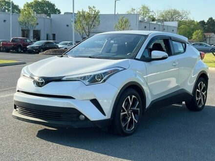 Тойота C-HR 2018 в Мукачеве на Automoto.ua Белый Тойота C-HR, объемом двигателя 2 л и пробегом 39 тыс. км за 14700 $, фото 1 на Automoto.ua