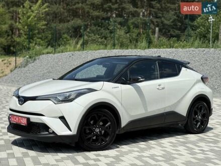 Тойота C-HR 2018 в Львове на Automoto.ua Белый Тойота C-HR, объемом двигателя 1.8 л и пробегом 97 тыс. км за 23300 $, фото 1 на Automoto.ua