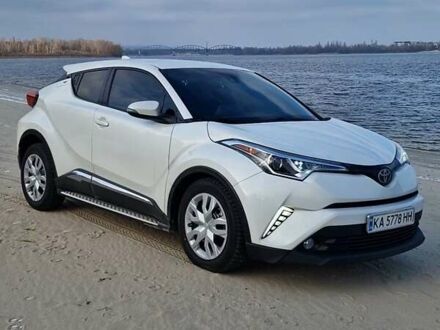 Білий Тойота C-HR, об'ємом двигуна 1.99 л та пробігом 176 тис. км за 22000 $, фото 1 на Automoto.ua