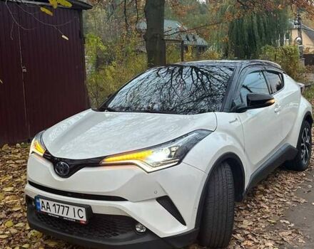 Тойота C-HR 2019 у Києві на Automoto.ua Білий Тойота C-HR, об'ємом двигуна 1.8 л та пробігом 79 тис. км за 25800 $, фото 1 на Automoto.ua