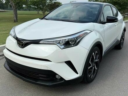 Тойота C-HR 2019 в Мукачеве на Automoto.ua Белый Тойота C-HR, объемом двигателя 2 л и пробегом 38 тыс. км за 11200 $, фото 1 на Automoto.ua