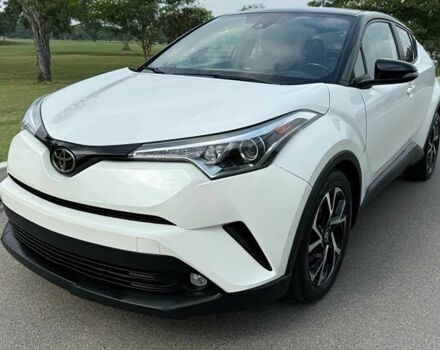 Білий Тойота C-HR, об'ємом двигуна 2 л та пробігом 38 тис. км за 11200 $, фото 1 на Automoto.ua