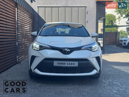 Тойота C-HR 2019 у Одесі на Automoto.ua Білий Тойота C-HR, об'ємом двигуна 1.99 л та пробігом 40 тис. км за 21499 $, фото 1 на Automoto.ua