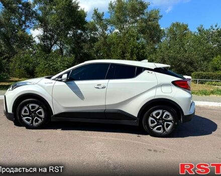 Белый Тойота C-HR, объемом двигателя 53 л и пробегом 55 тыс. км за 17000 $, фото 1 на Automoto.ua