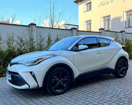 Белый Тойота C-HR, объемом двигателя 1.99 л и пробегом 51 тыс. км за 21000 $, фото 1 на Automoto.ua