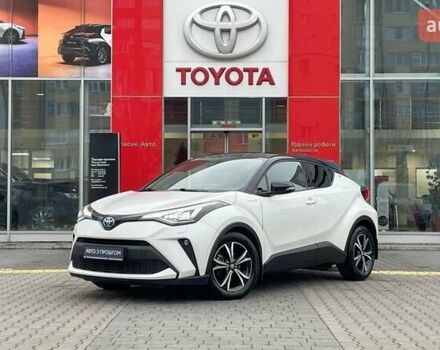 Білий Тойота C-HR, об'ємом двигуна 1.99 л та пробігом 64 тис. км за 27507 $, фото 1 на Automoto.ua