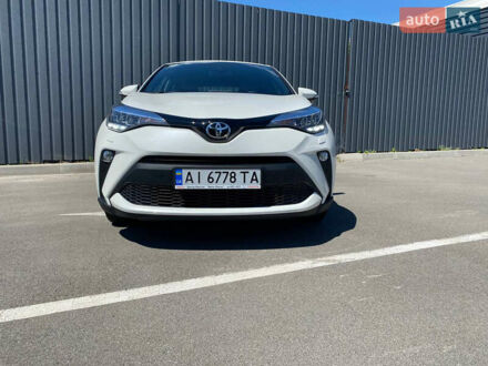 Тойота C-HR 2020 в Киеве на Automoto.ua Белый Тойота C-HR, объемом двигателя 1.2 л и пробегом 40 тыс. км за 25500 $, фото 1 на Automoto.ua