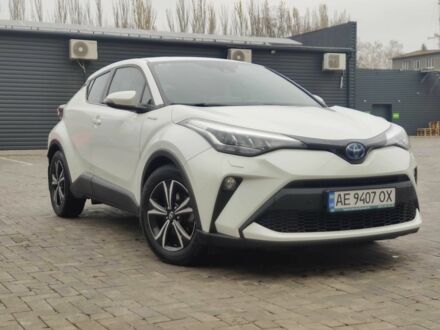 Белый Тойота C-HR, объемом двигателя 1.8 л и пробегом 86 тыс. км за 28000 $, фото 1 на Automoto.ua