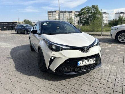 Белый Тойота C-HR, объемом двигателя 2 л и пробегом 81 тыс. км за 29400 $, фото 1 на Automoto.ua