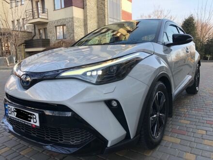 Білий Тойота C-HR, об'ємом двигуна 2 л та пробігом 10 тис. км за 33900 $, фото 1 на Automoto.ua