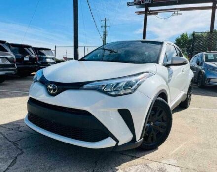 Белый Тойота C-HR, объемом двигателя 2 л и пробегом 23 тыс. км за 6300 $, фото 1 на Automoto.ua