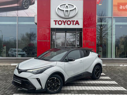 Тойота C-HR 2021 в Запорожье на Automoto.ua Белый Тойота C-HR, объемом двигателя 1.99 л и пробегом 33 тыс. км за 31037 $, фото 1 на Automoto.ua