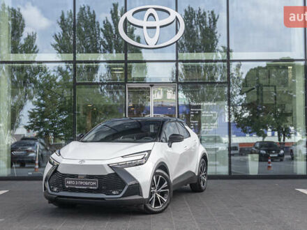 Тойота C-HR 2024 в Днепре (Днепропетровске) на Automoto.ua Белый Тойота C-HR, объемом двигателя 1.99 л и пробегом 15 тыс. км за 40096 $, фото 1 на Automoto.ua