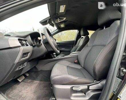 Чорний Тойота C-HR, об'ємом двигуна 2 л та пробігом 8 тис. км за 26900 $, фото 14 на Automoto.ua