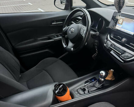 Черный Тойота C-HR, объемом двигателя 1.99 л и пробегом 137 тыс. км за 17900 $, фото 12 на Automoto.ua