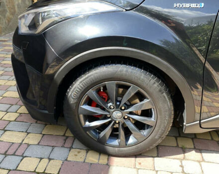 Чорний Тойота C-HR, об'ємом двигуна 1.8 л та пробігом 153 тис. км за 18300 $, фото 3 на Automoto.ua