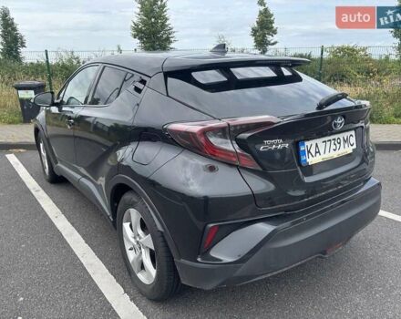 Черный Тойота C-HR, объемом двигателя 1.8 л и пробегом 120 тыс. км за 18866 $, фото 3 на Automoto.ua