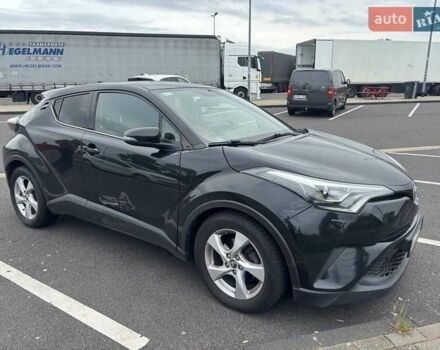 Черный Тойота C-HR, объемом двигателя 1.8 л и пробегом 120 тыс. км за 18866 $, фото 5 на Automoto.ua