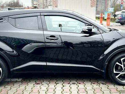 Черный Тойота C-HR, объемом двигателя 1.99 л и пробегом 86 тыс. км за 16700 $, фото 7 на Automoto.ua