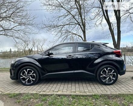 Черный Тойота C-HR, объемом двигателя 2 л и пробегом 72 тыс. км за 17499 $, фото 15 на Automoto.ua