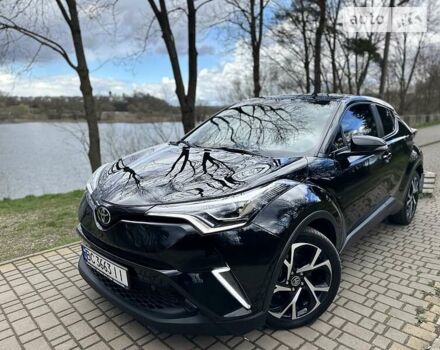 Чорний Тойота C-HR, об'ємом двигуна 2 л та пробігом 72 тис. км за 17499 $, фото 26 на Automoto.ua