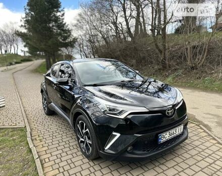 Чорний Тойота C-HR, об'ємом двигуна 2 л та пробігом 72 тис. км за 17499 $, фото 10 на Automoto.ua