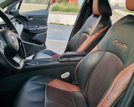 Черный Тойота C-HR, объемом двигателя 2 л и пробегом 78 тыс. км за 18500 $, фото 4 на Automoto.ua