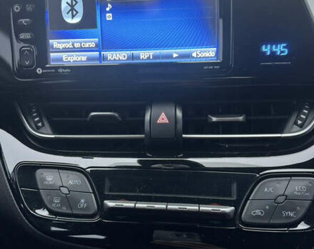Черный Тойота C-HR, объемом двигателя 1.99 л и пробегом 137 тыс. км за 17900 $, фото 15 на Automoto.ua