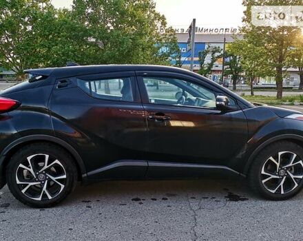 Черный Тойота C-HR, объемом двигателя 2 л и пробегом 78 тыс. км за 18500 $, фото 5 на Automoto.ua
