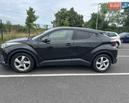 Черный Тойота C-HR, объемом двигателя 1.8 л и пробегом 120 тыс. км за 18866 $, фото 2 на Automoto.ua