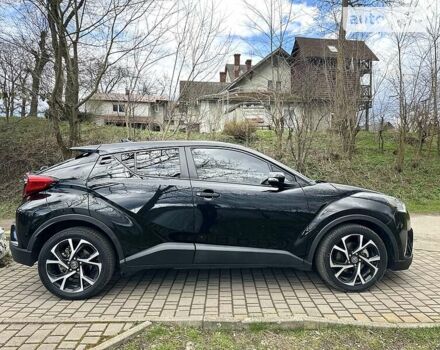 Чорний Тойота C-HR, об'ємом двигуна 2 л та пробігом 72 тис. км за 17499 $, фото 25 на Automoto.ua