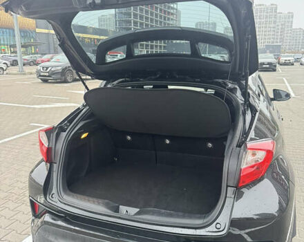 Черный Тойота C-HR, объемом двигателя 1.99 л и пробегом 137 тыс. км за 17900 $, фото 10 на Automoto.ua