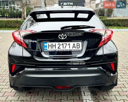 Черный Тойота C-HR, объемом двигателя 1.99 л и пробегом 86 тыс. км за 16700 $, фото 5 на Automoto.ua