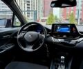 Черный Тойота C-HR, объемом двигателя 2 л и пробегом 137 тыс. км за 18700 $, фото 10 на Automoto.ua