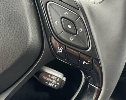 Черный Тойота C-HR, объемом двигателя 1.99 л и пробегом 86 тыс. км за 16700 $, фото 30 на Automoto.ua