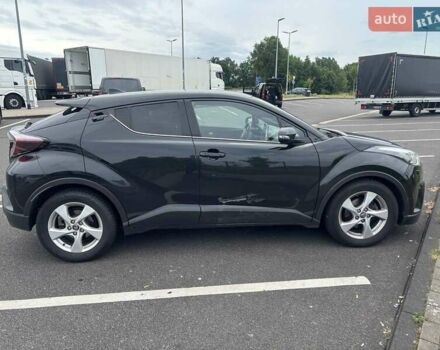 Черный Тойота C-HR, объемом двигателя 1.8 л и пробегом 120 тыс. км за 18866 $, фото 6 на Automoto.ua